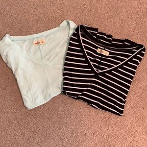 Hollister t-shirts size small